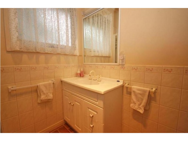 5 El Ramelah Avenue, Wendouree VIC 3355