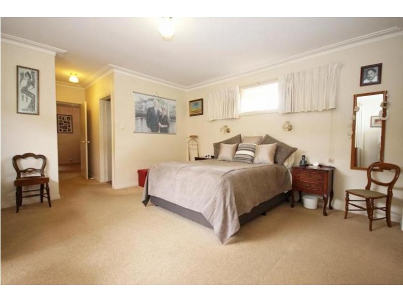 5 El Ramelah Avenue, Wendouree VIC 3355