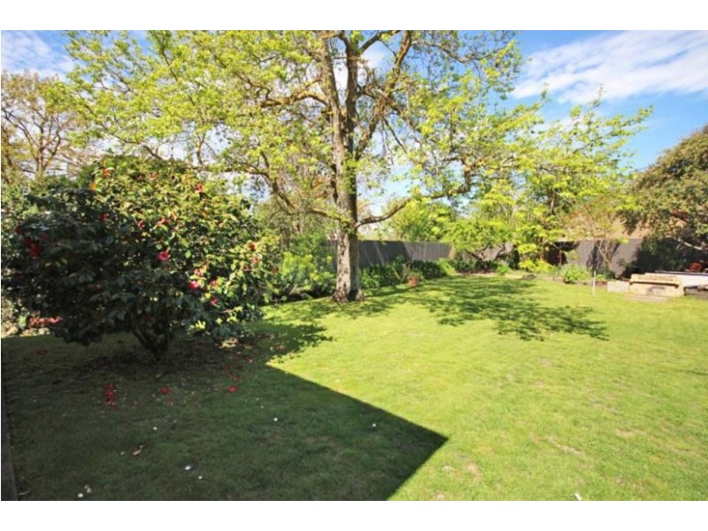 5 El Ramelah Avenue, Wendouree VIC 3355