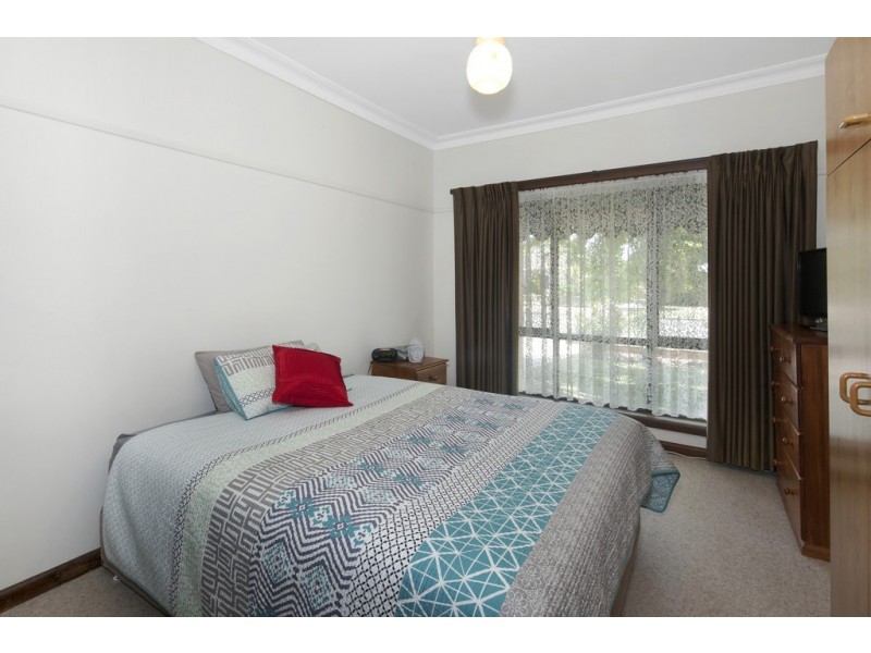 4 Margaret Street, Wendouree VIC 3355