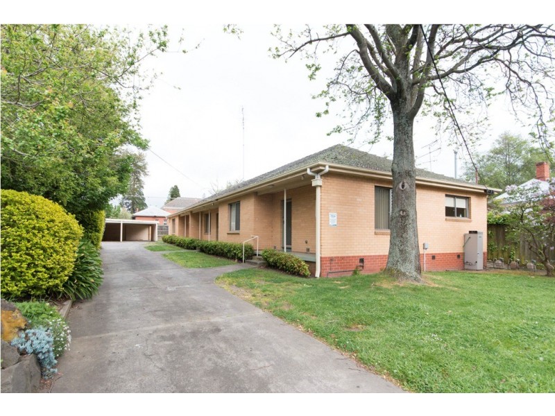 1/105 Drummond Street North, Ballarat Central VIC 3350