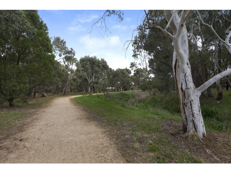 2/14 Recreation Road, Mount Clear VIC 3350