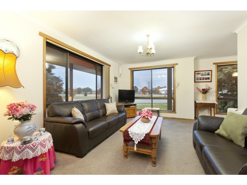 156 Learmonth Road, Wendouree VIC 3355