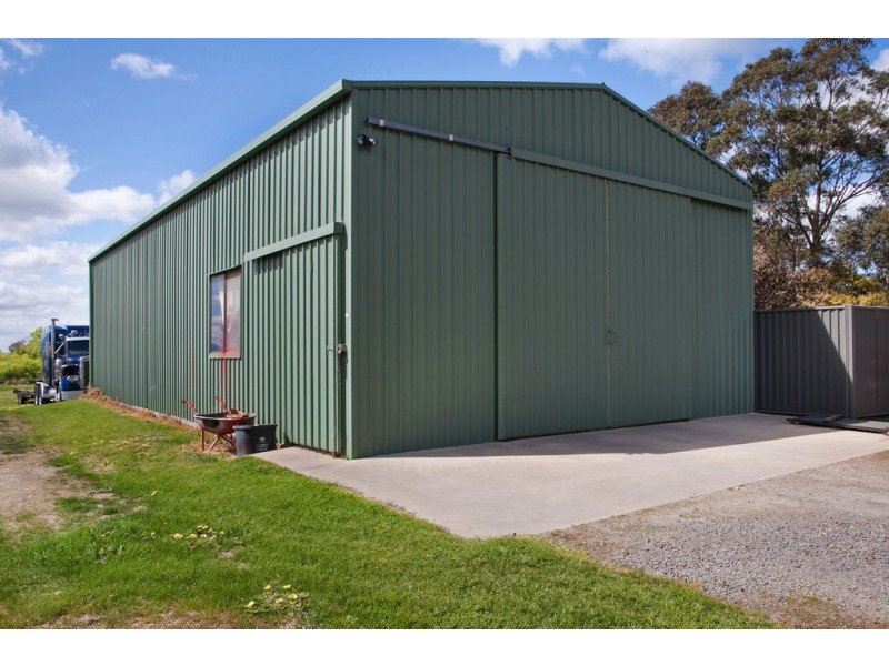 15 Port Fairy Road, Ararat VIC 3377