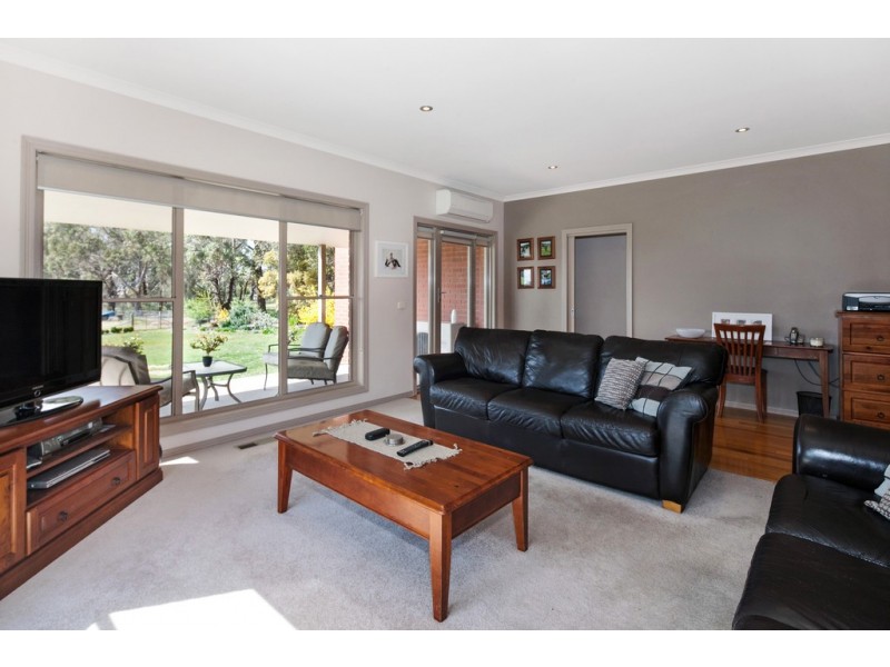 15 Port Fairy Road, Ararat VIC 3377