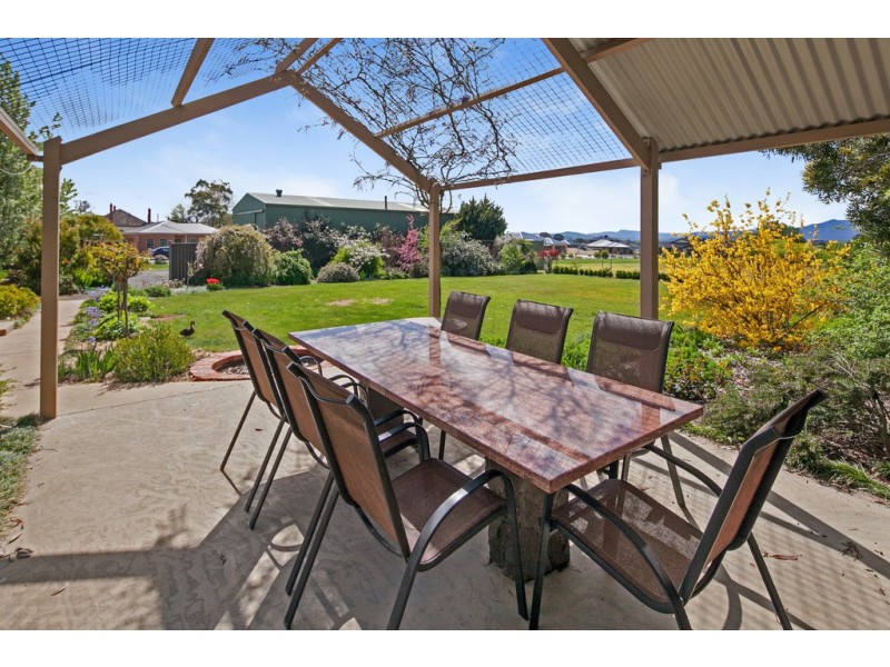 15 Port Fairy Road, Ararat VIC 3377