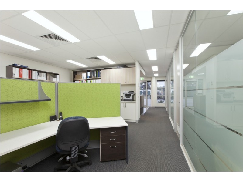 609 Otway Street South, Canadian VIC 3350