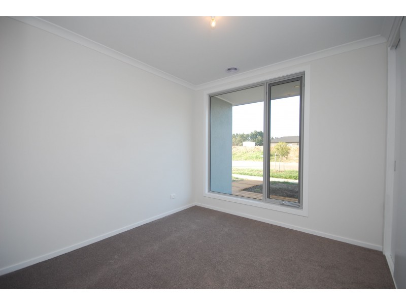 1 Holmsgarth Court, Brown Hill VIC 3350