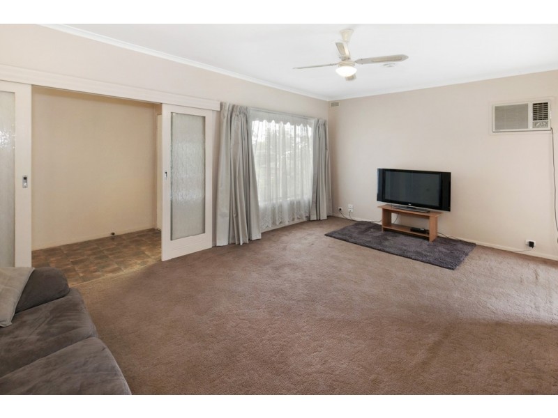 17 McKee Street, Golden Point VIC 3350