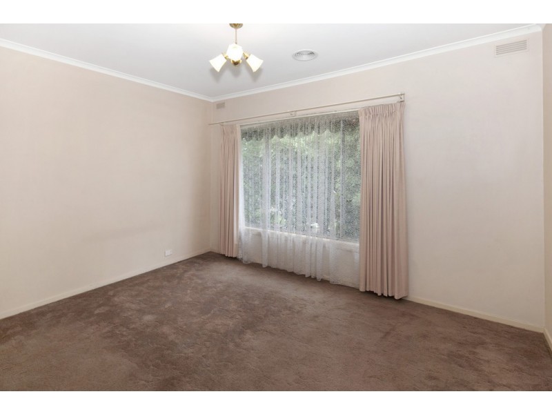 17 McKee Street, Golden Point VIC 3350