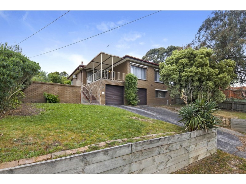 17 McKee Street, Golden Point VIC 3350