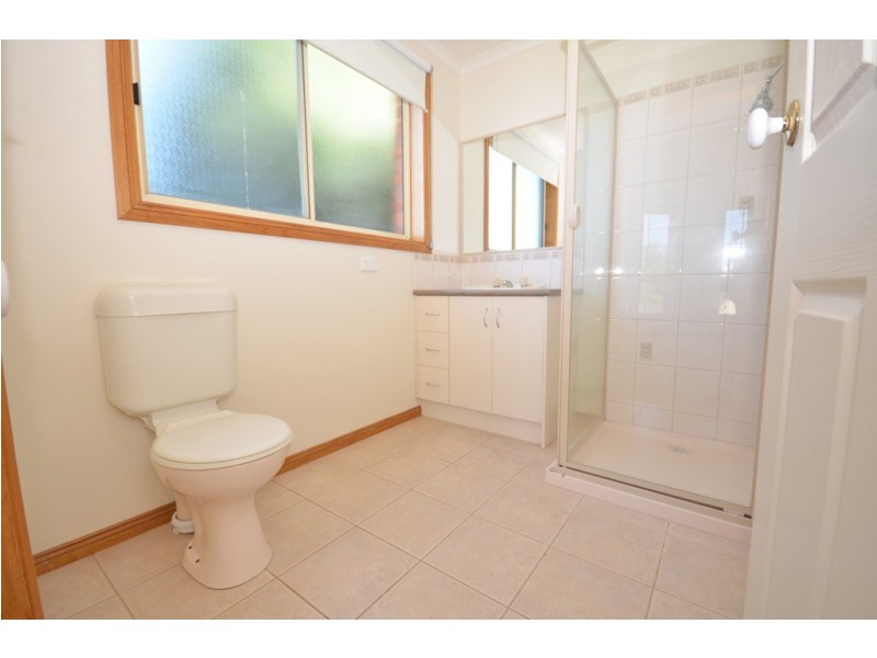 2 Mayfair Court, Mount Helen VIC 3350