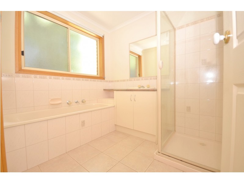 2 Mayfair Court, Mount Helen VIC 3350