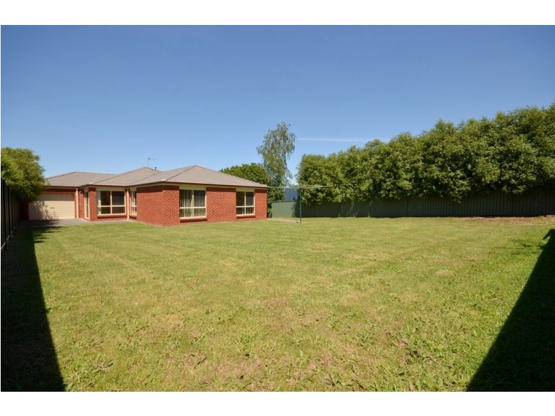 2 Mayfair Court, Mount Helen VIC 3350