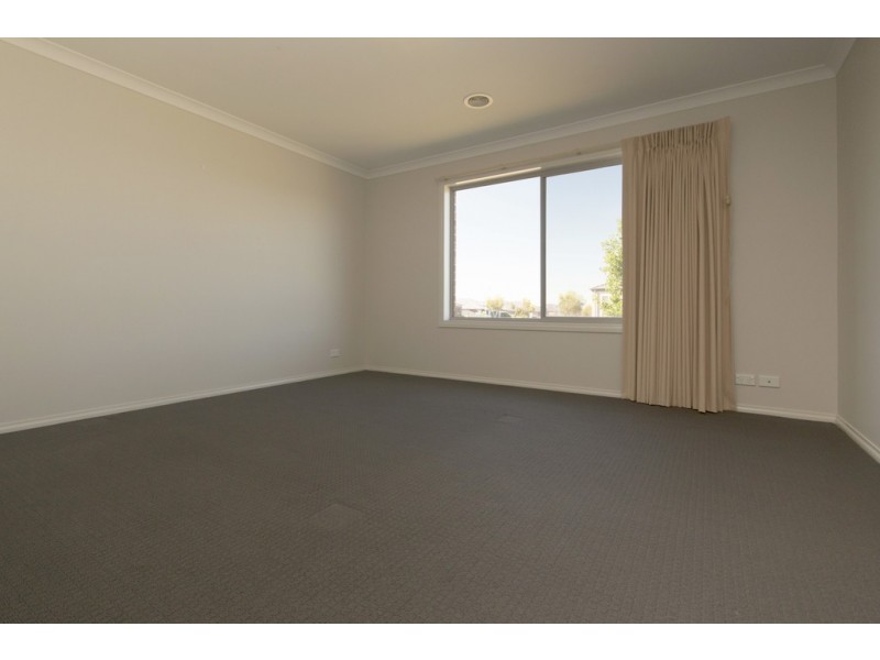 8 Brahman Drive, Delacombe VIC 3356