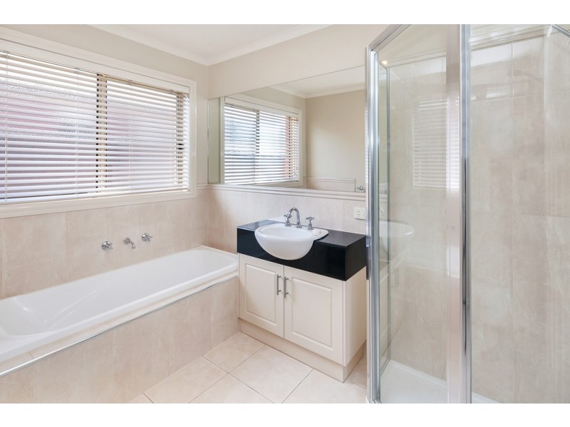 6 Nimble Drive, Delacombe VIC 3356