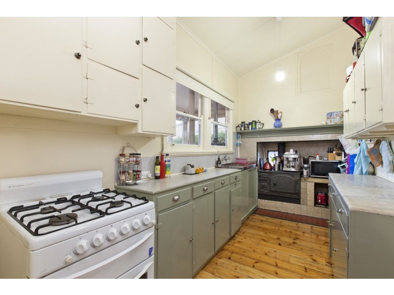 11 Haymes Crescent, Golden Point VIC 3350