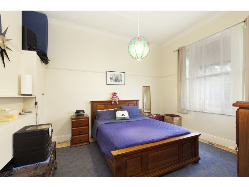 11 Haymes Crescent, Golden Point VIC 3350