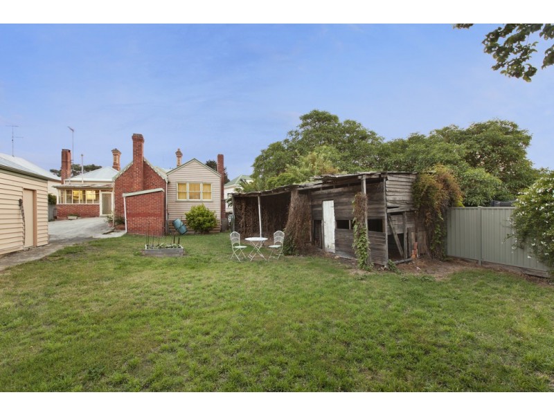 11 Haymes Crescent, Golden Point VIC 3350