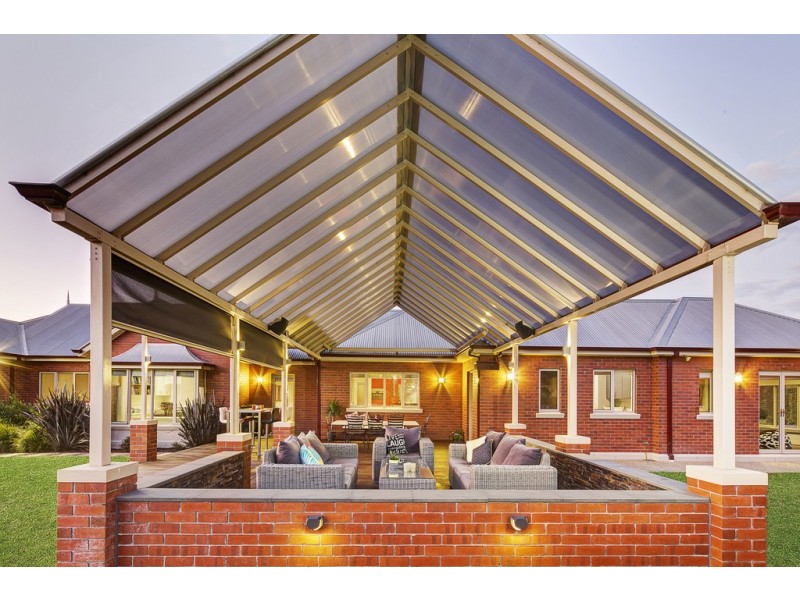 26 White Swan Road, Invermay VIC 3352