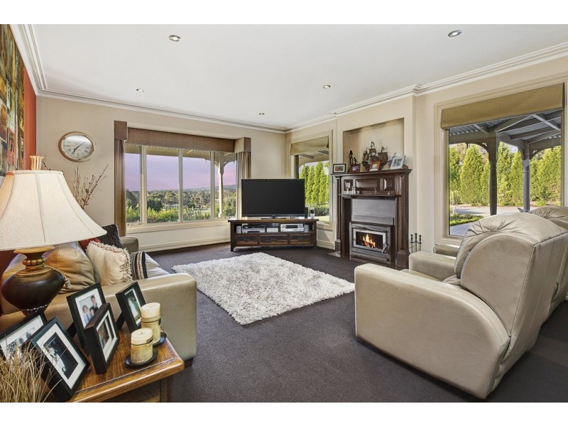 26 White Swan Rd, Ballarat VIC 3350