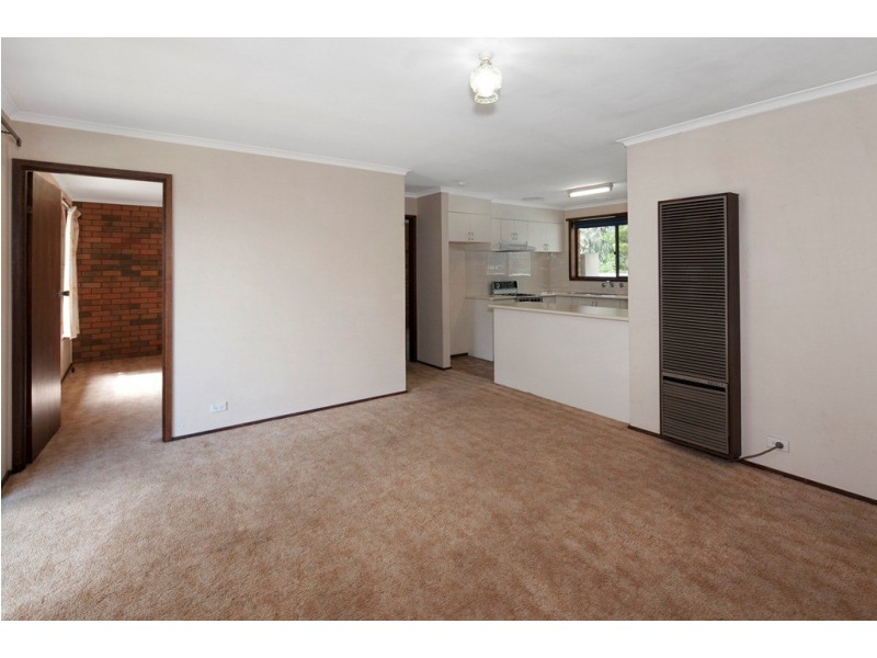 2/14 Recreation Road, Mount Clear VIC 3350