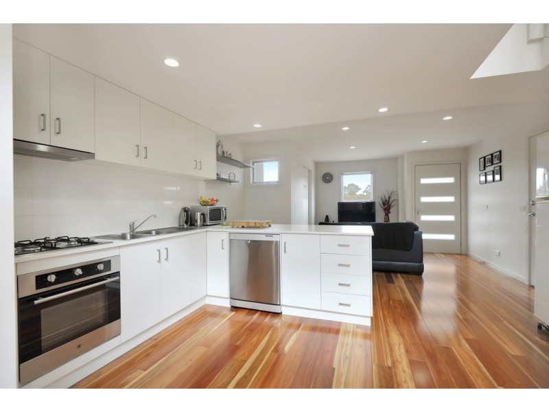 6/719 Geelong Road, Canadian VIC 3350