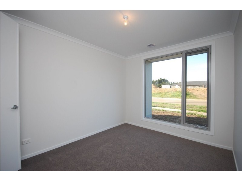 1 Holmsgarth Court, Brown Hill VIC 3350