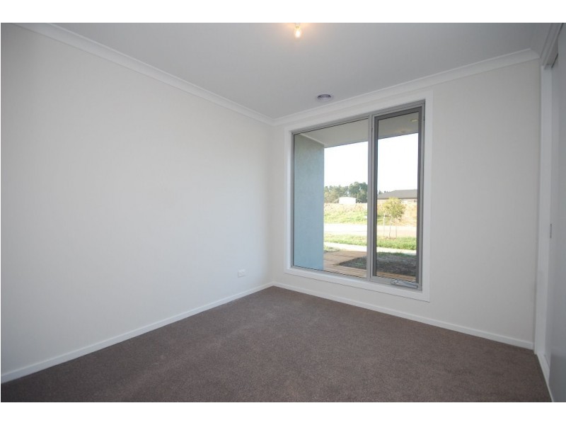 1 Holmsgarth Court, Brown Hill VIC 3350