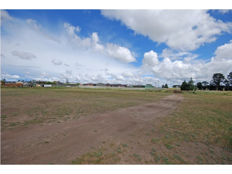 14 Neerim Crescent, Mitchell Park VIC 3355