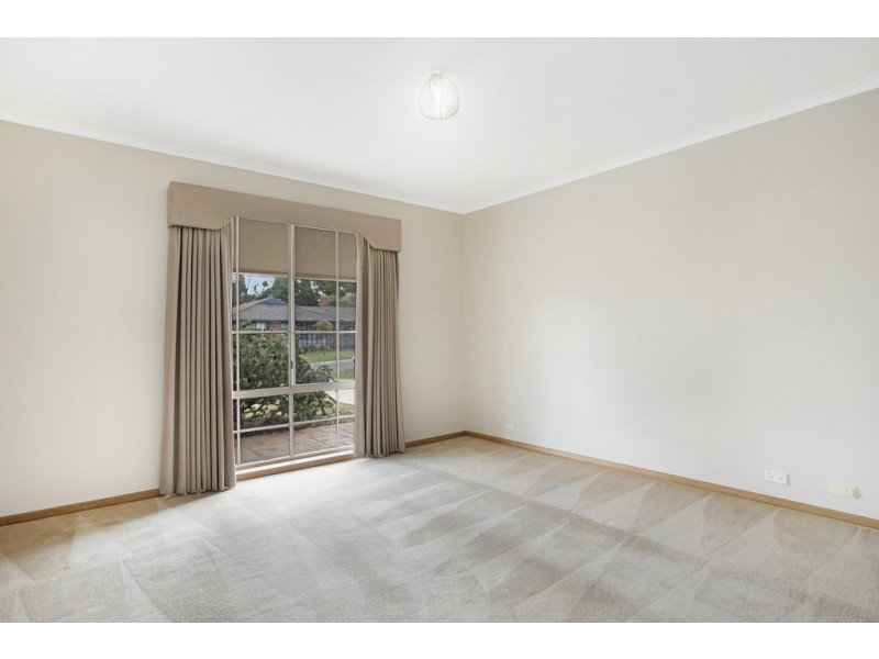 1 Wirilda Court, Mount Helen VIC 3350