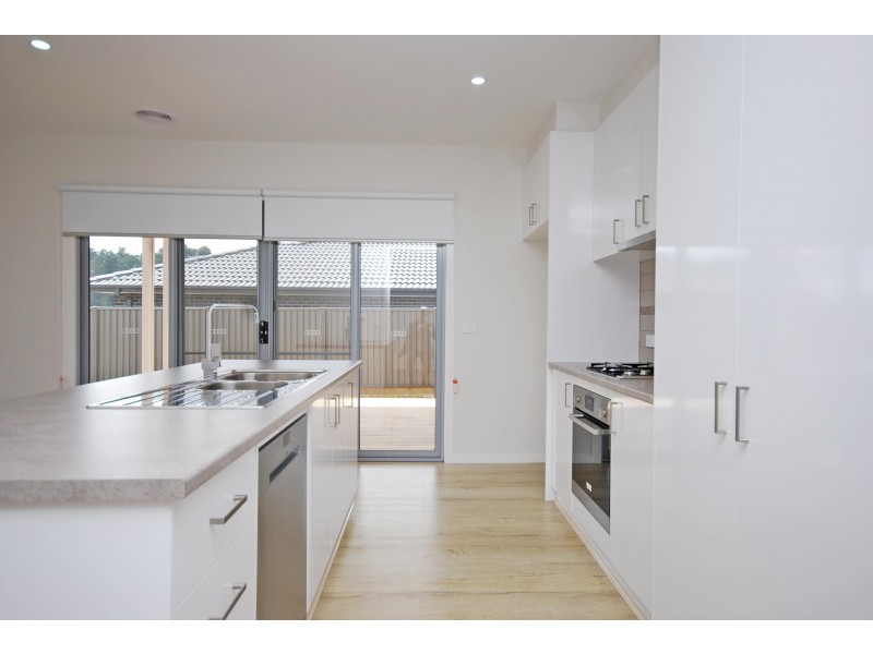 7 Burgadale Court, Brown Hill VIC 3350