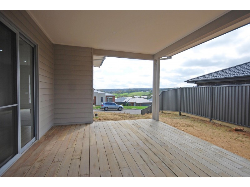 7 Burgadale Court, Brown Hill VIC 3350