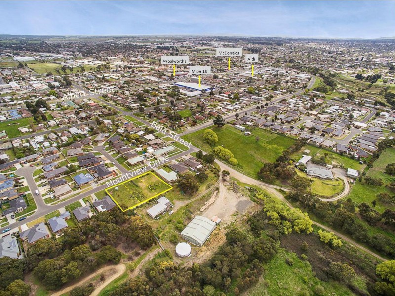 11 Mountview Drive, Sebastopol VIC 3356