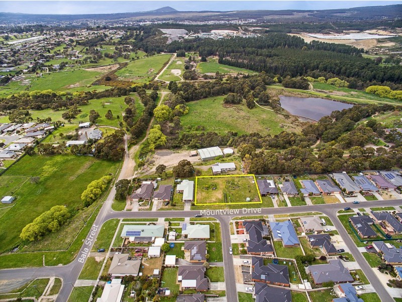 11 Mountview Drive, Sebastopol VIC 3356