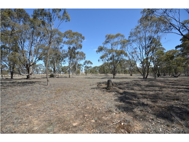 CA 22-23 Sims Lane, Homebush VIC 3465