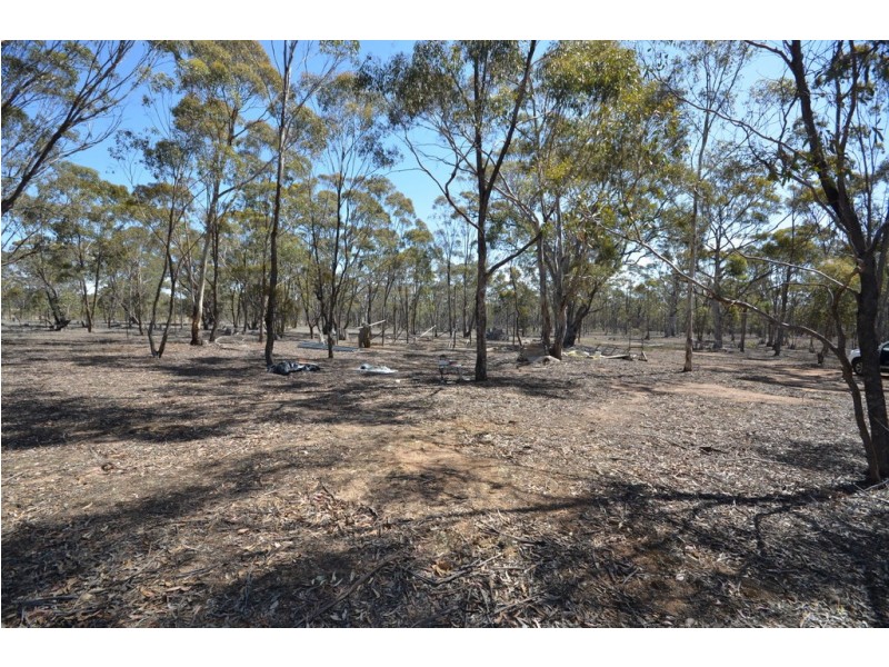 CA 22-23 Sims Lane, Homebush VIC 3465