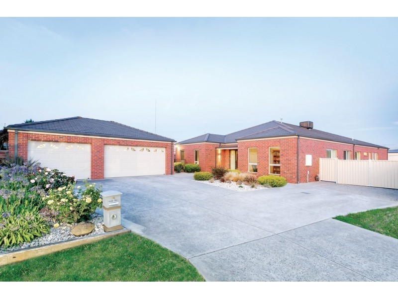 4 Curtin Court, Delacombe VIC 3356