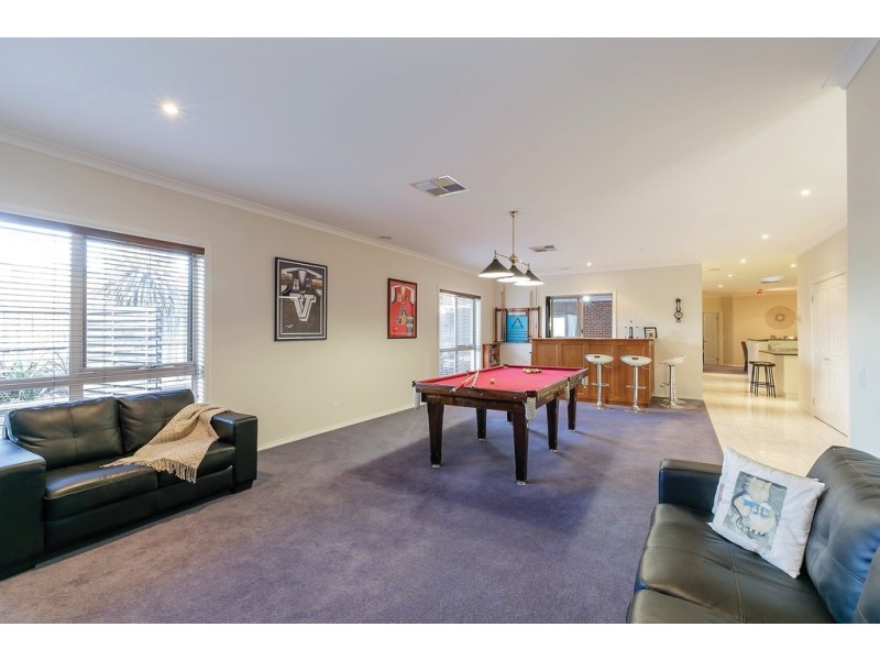 4 Curtin Court, Delacombe VIC 3356