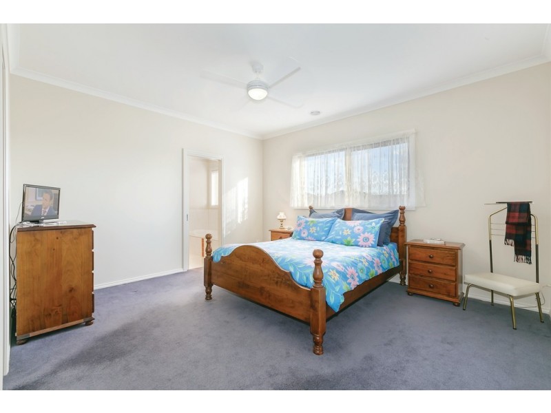 4 Curtin Court, Delacombe VIC 3356