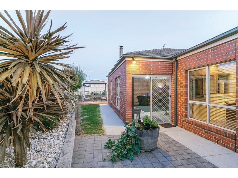 4 Curtin Court, Delacombe VIC 3356
