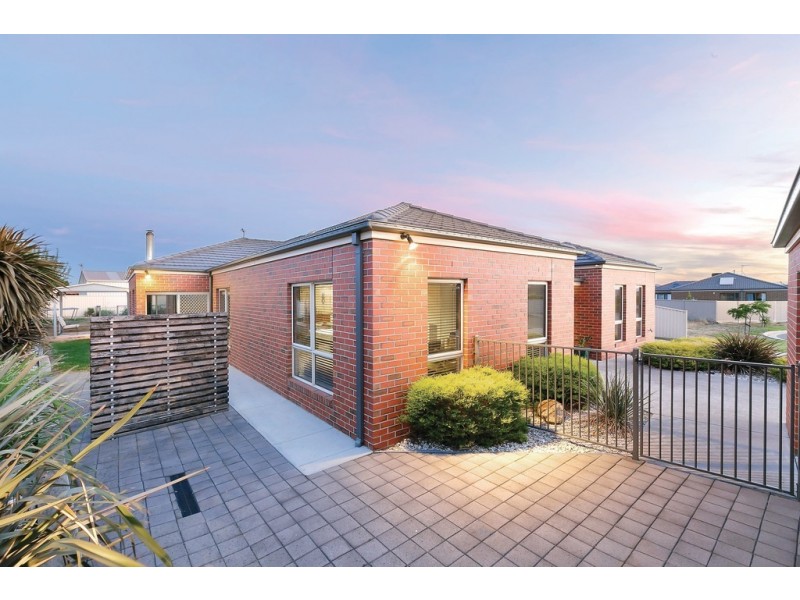 4 Curtin Court, Delacombe VIC 3356