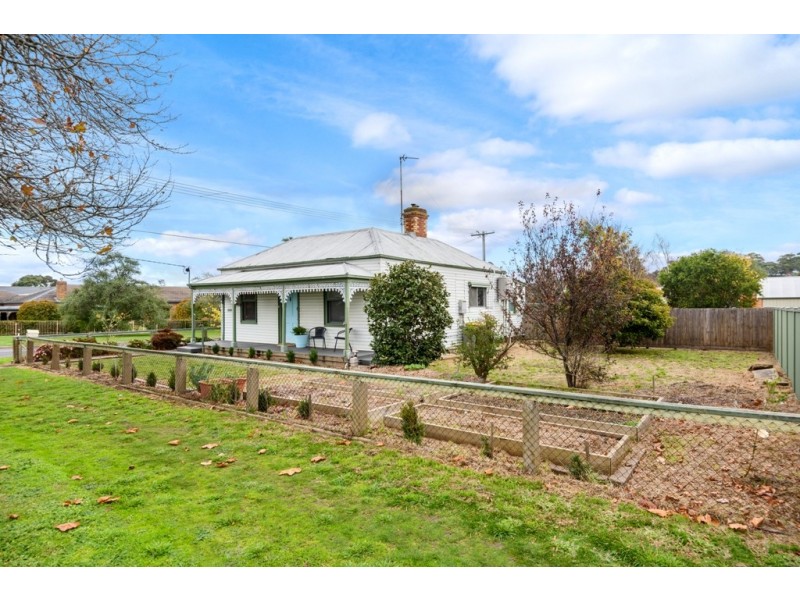 1010 Warrenheip Street, Buninyong VIC 3357