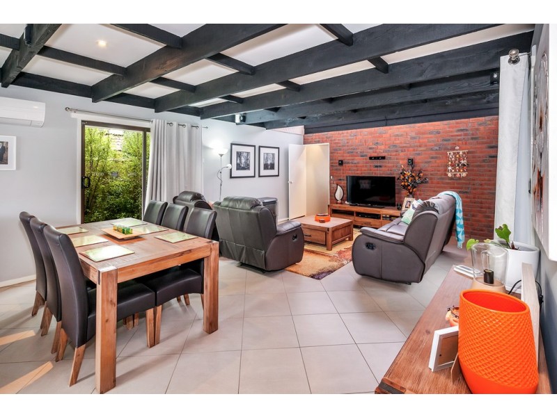 1 Charles Drive, Cardigan Village VIC 3352