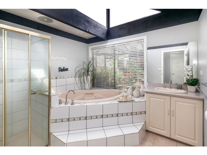 1 Charles Drive, Cardigan Village VIC 3352