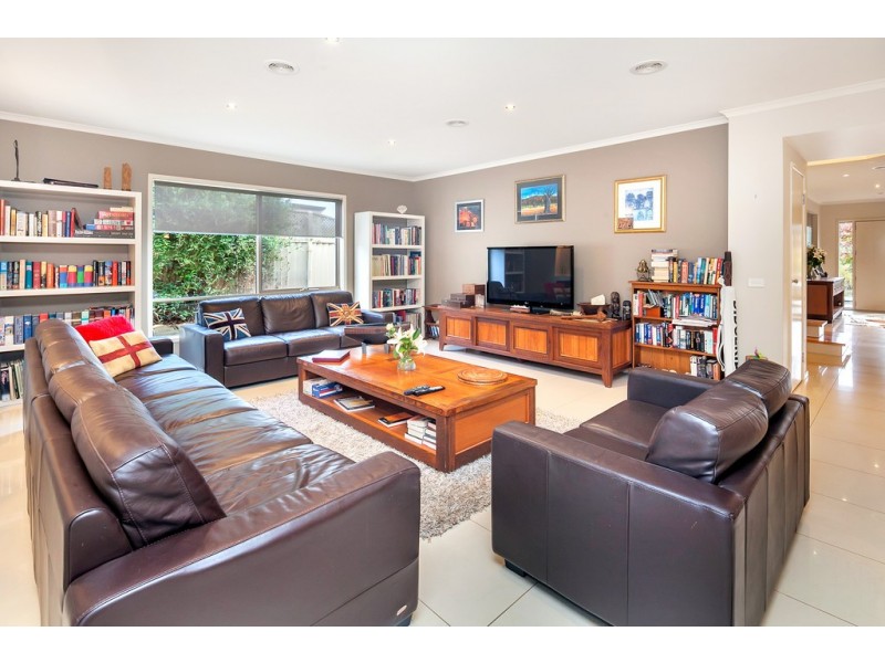 4 Carnaby Way, Canadian VIC 3350