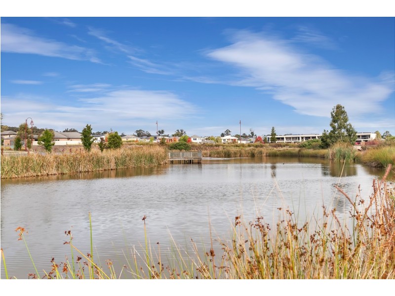 4 Carnaby Way, Canadian VIC 3350