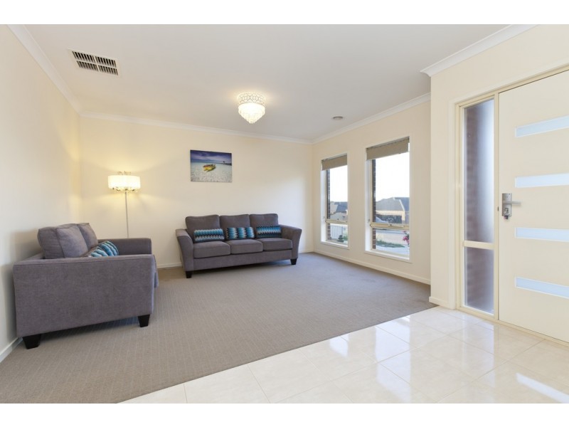 12 Hammill Close, Canadian VIC 3350