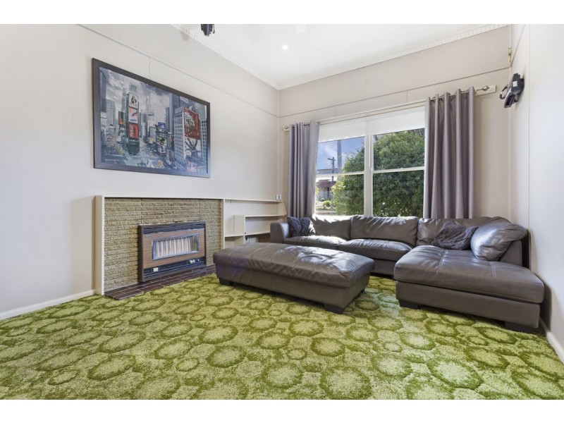 831 Barkly Street, Mount Pleasant VIC 3350