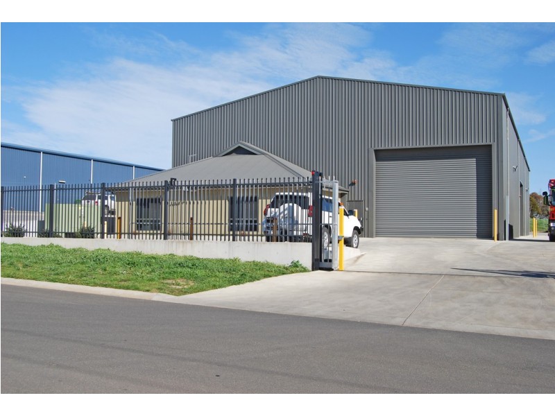 17 Paddys Drive, Delacombe VIC 3356